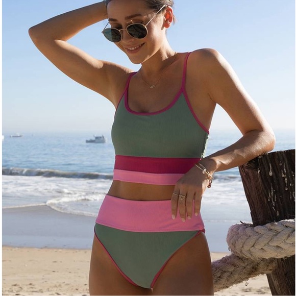 ✨SOLD✨Beach Riot Core Collection In Sage Bloom Colorblock - Picture 2 of 10